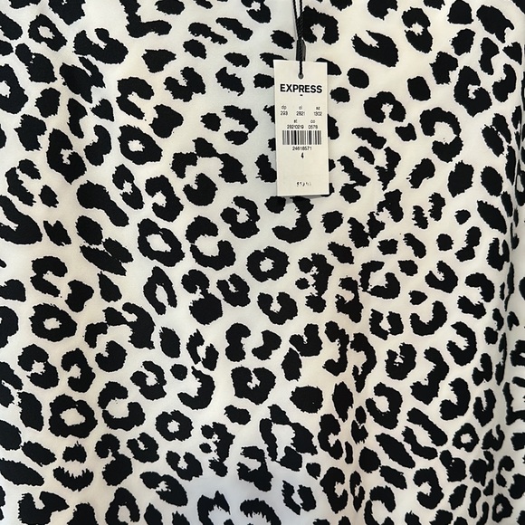 NEW Express Leopard Print Skirt Black and White size 4 - Picture 2 of 7